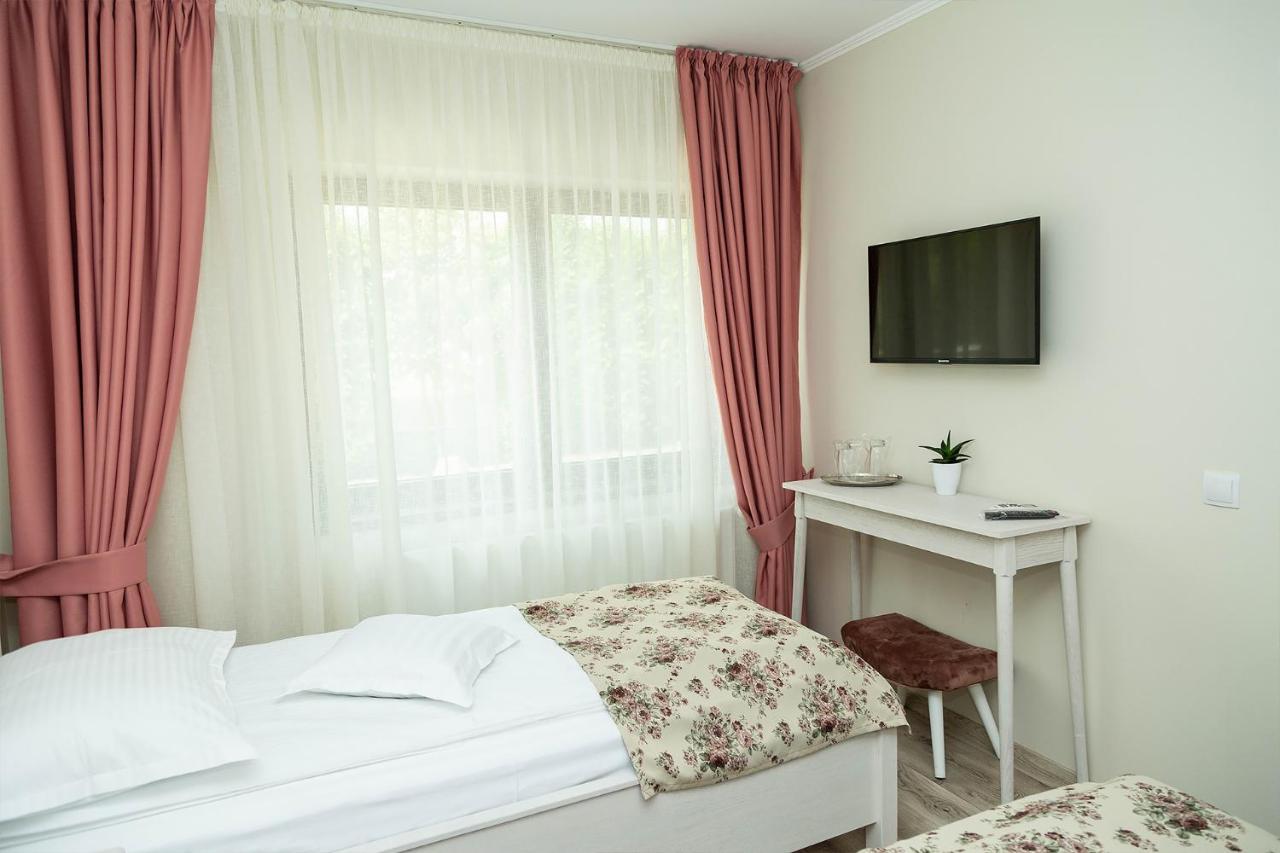 Pensiunea Casablanca Reghin Εξωτερικό φωτογραφία