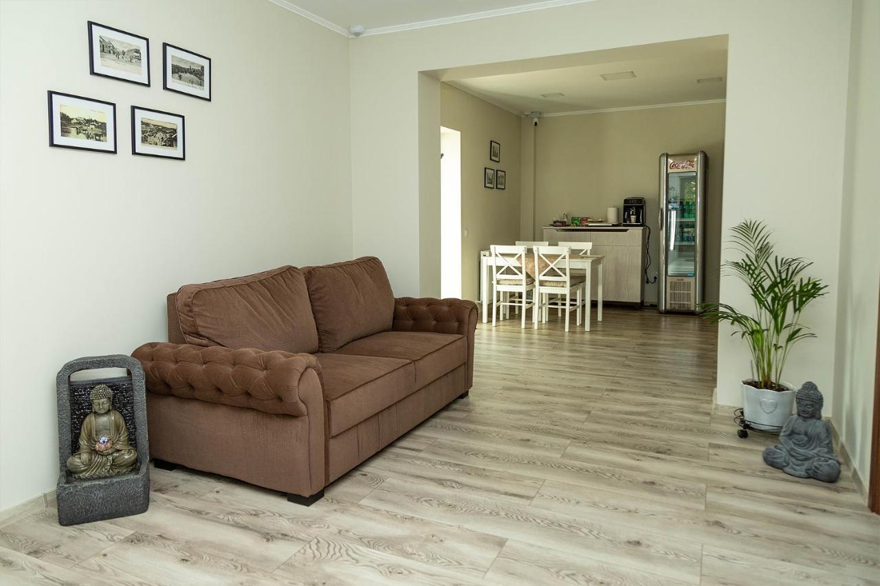Pensiunea Casablanca Reghin Εξωτερικό φωτογραφία